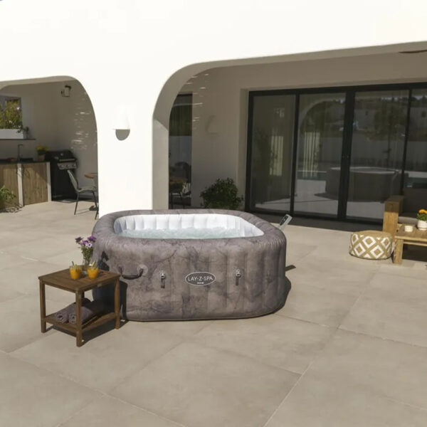 LAY-Z-SPA-Roma-Bestway