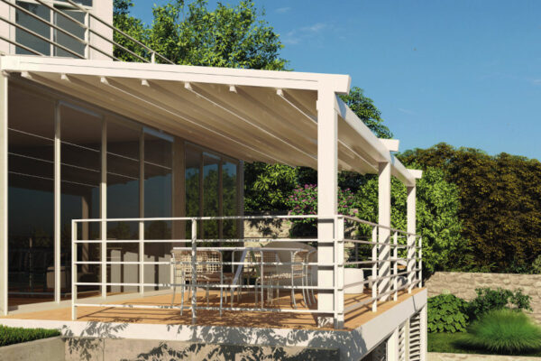 Pergola Sprech Saturno scorrevole inclinata con copertura PVC automatizzata